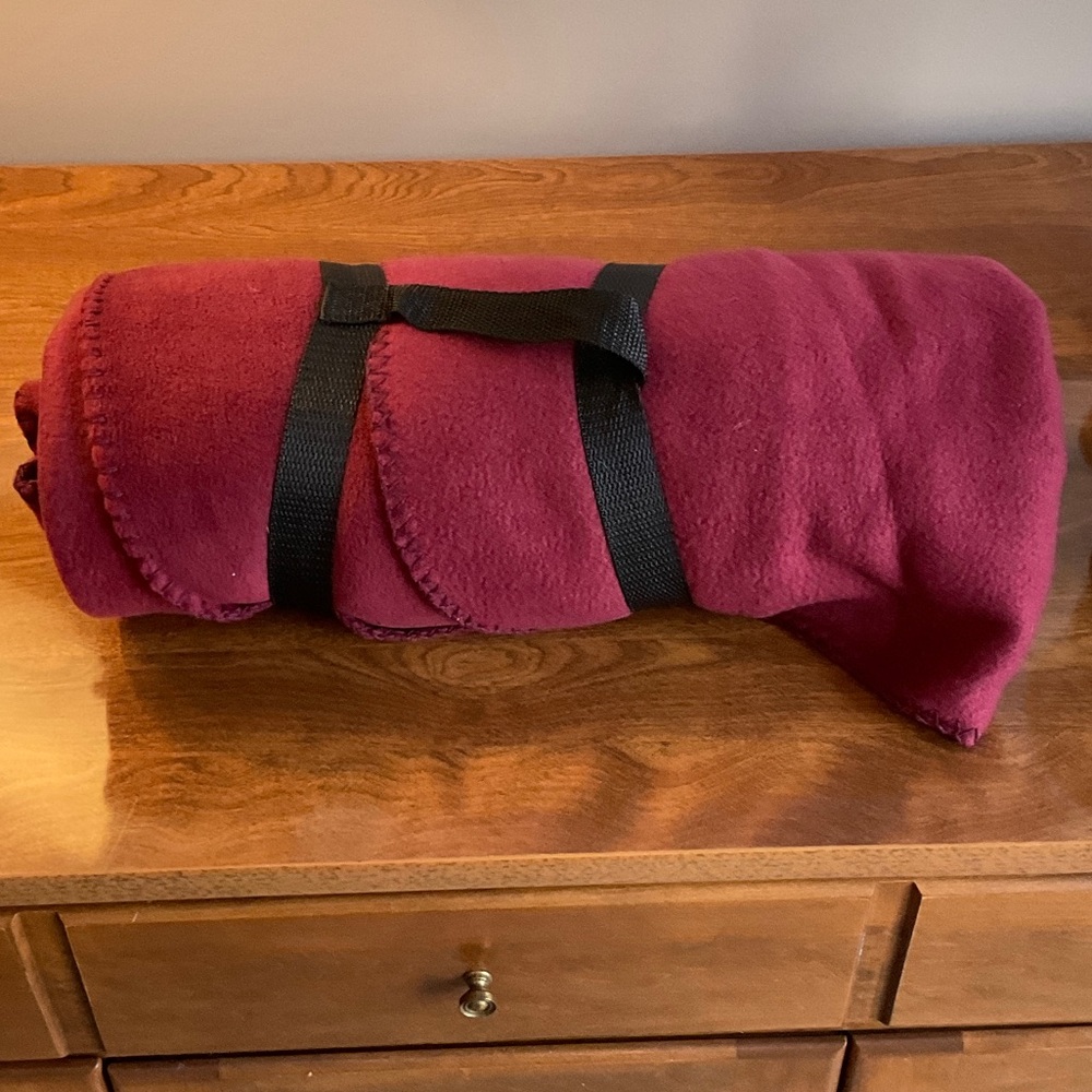 New maroon Picnic blanket with carrying strap